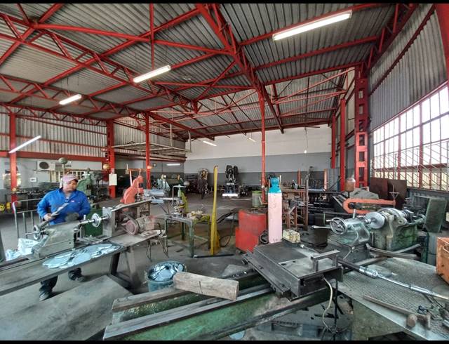 440M² MINI FACTORY TO LET IN KNIGHTS